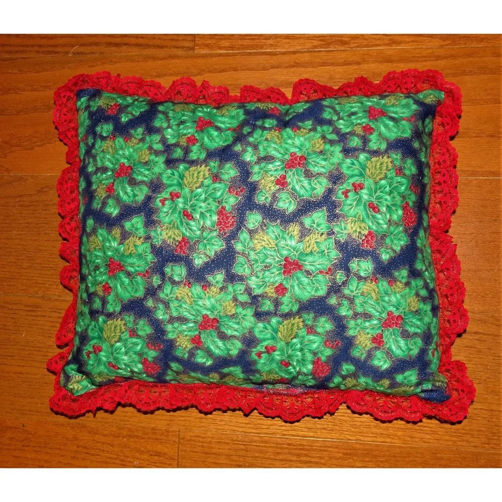 Vintage Red & Green Christmas Pillow holly mistletoe mcm kitsch retro throw